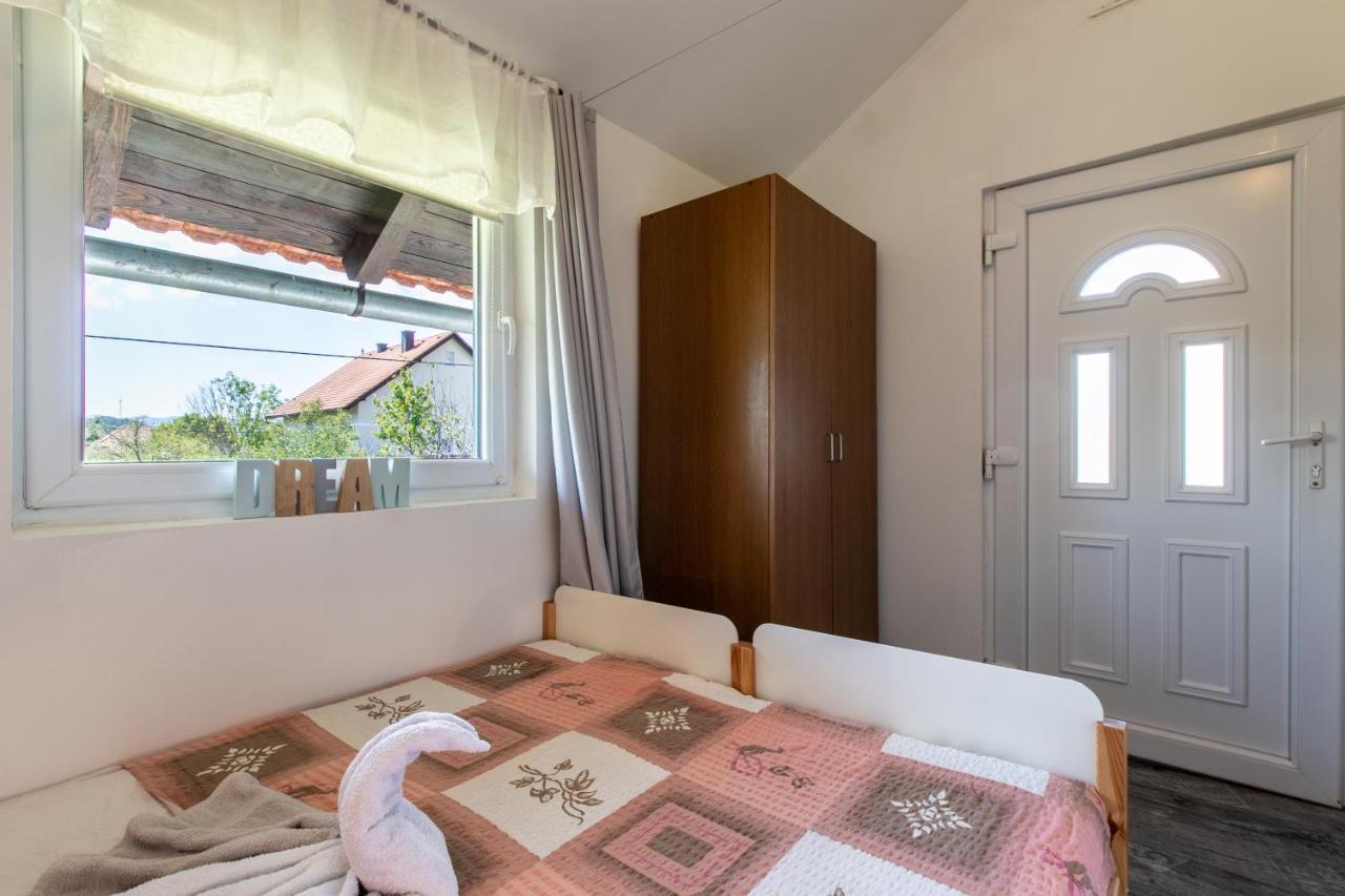 Lucija Apartment Lovinac  Bagian luar foto