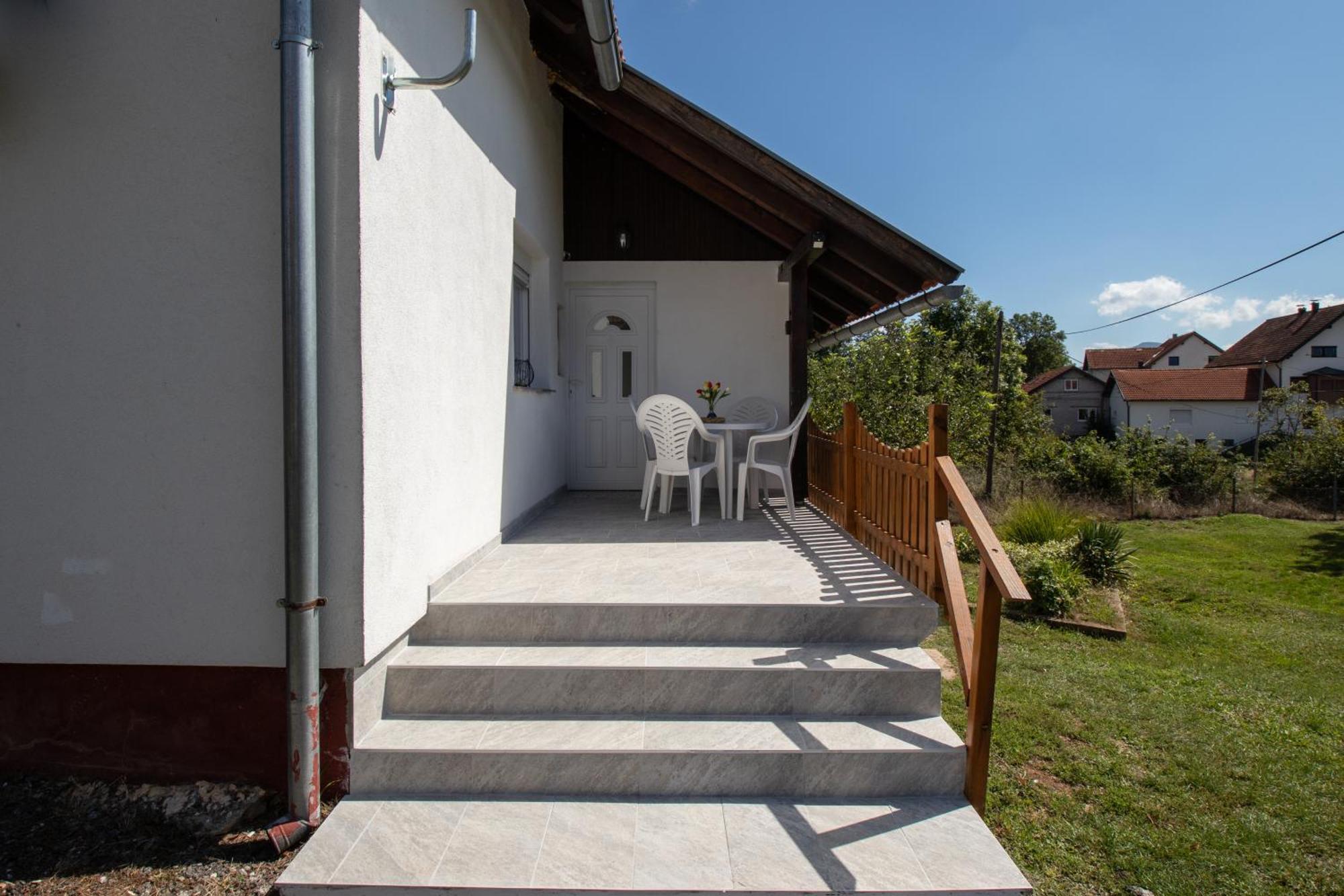 Lucija Apartment Lovinac  Bagian luar foto